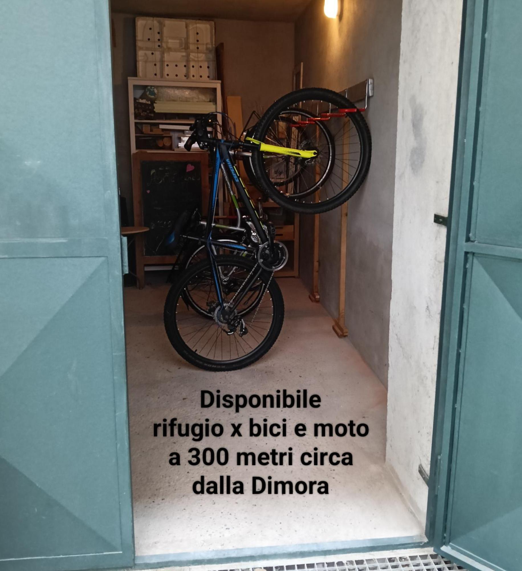 דירות פינרולו La Dimora Del Borgo מראה חיצוני תמונה